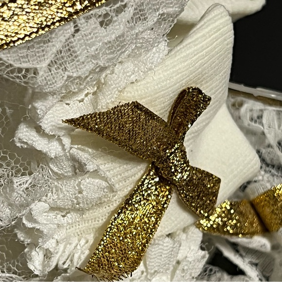 Vintage NWT Pair Hip Hop Ruffled Gold Metallic Lace Ribbon Bows Pageant Socks - Picture 6 of 13